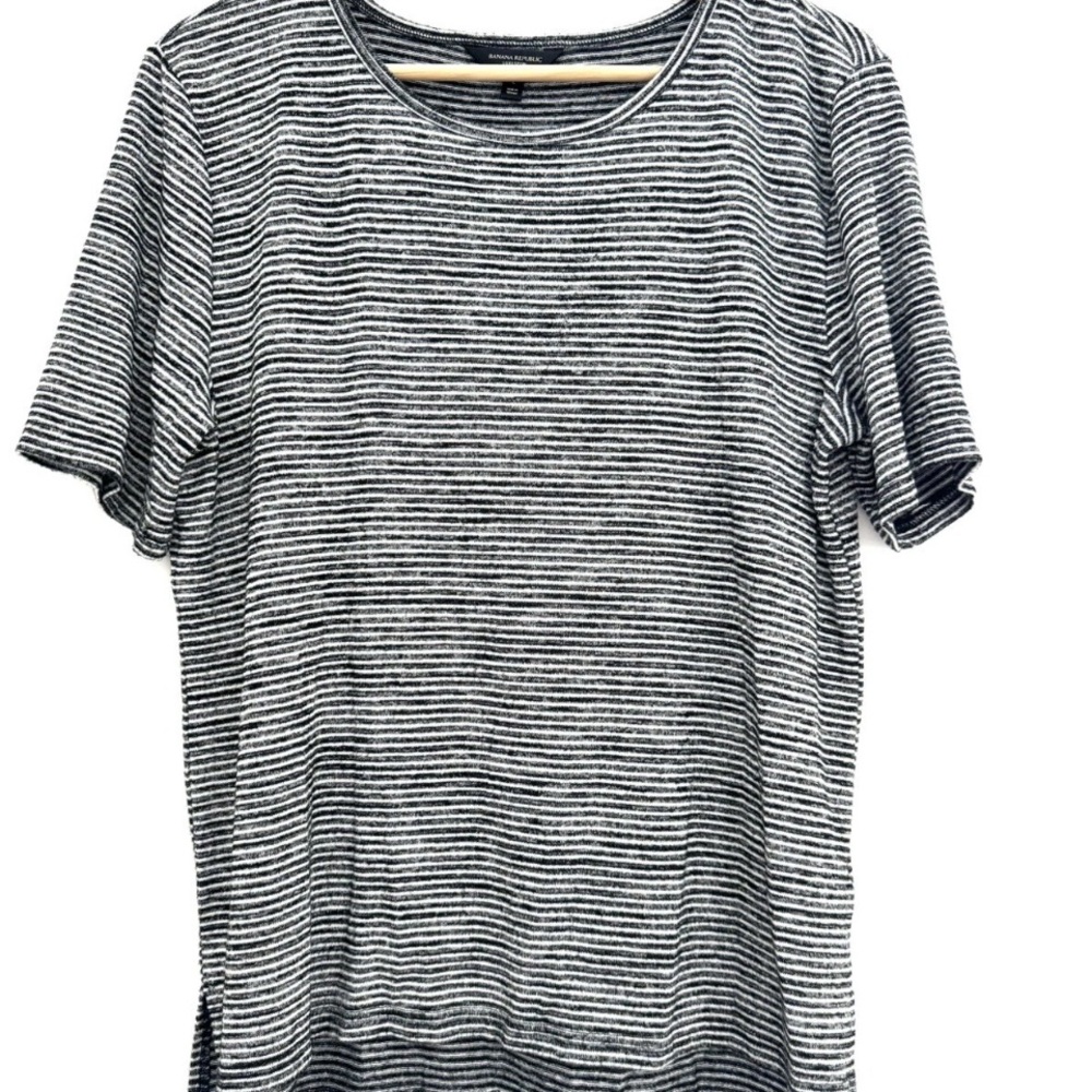 Banana Republic Luxespun  Top Medium Black & White Short Sleeve Soft Knit